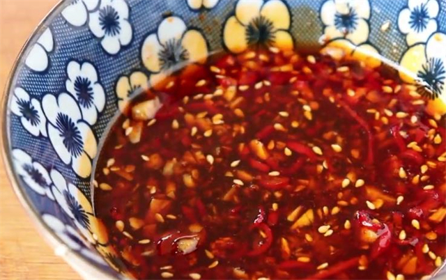 油泼辣子|凉拌黄瓜，很多人第一步就错了，做法技巧告诉你，脆爽入味又好吃