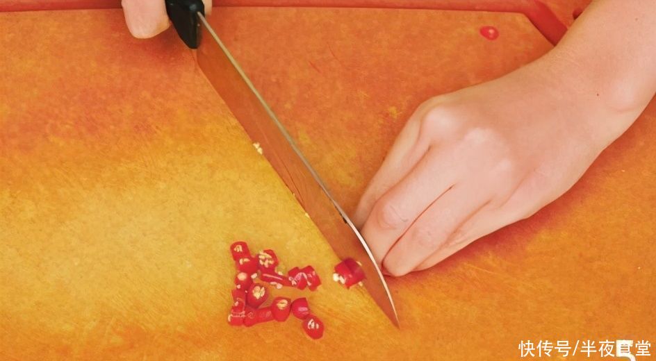  胃口|早餐没胃口，腌这样一罐萝卜泡菜，酸甜爽脆，早餐配粥最开胃