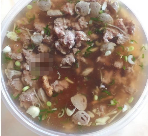 老公请同事来家里吃饭,花650元准备8道菜,同事却说下次不敢来