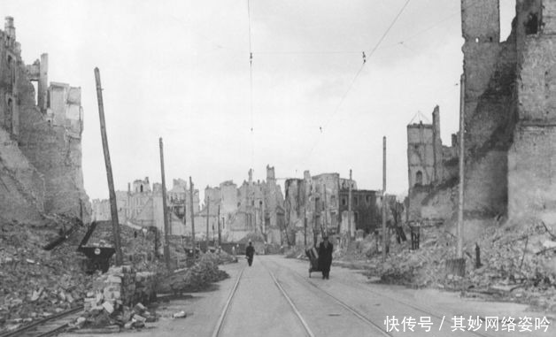 军事|德国元帅满脸不耐烦,朱可夫怒喝:过来签你的投降书!