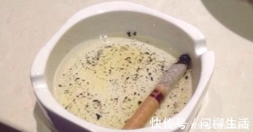 为什么喜欢抽烟的人都说不要向烟灰缸里倒水?