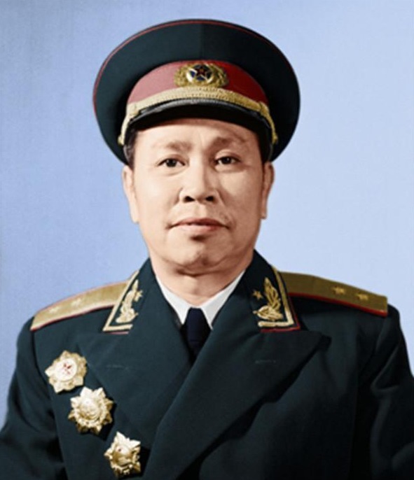 邱会作|邱会作晚年生活如何?时隔多年夫妻终于团聚,病逝后,上千人送别!