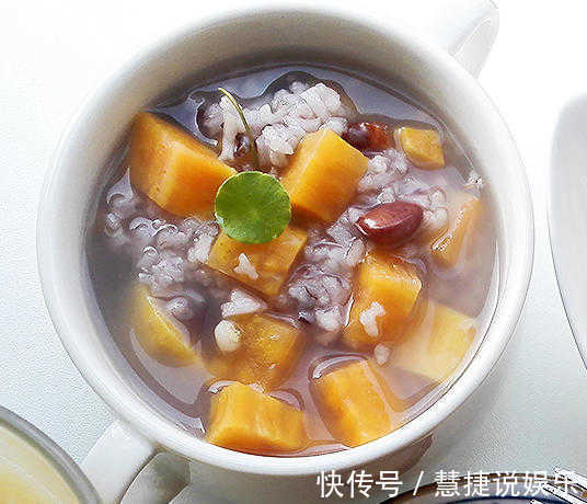 湿气|红薯和它一起煮,助女人补气血,祛湿气,保养子宫