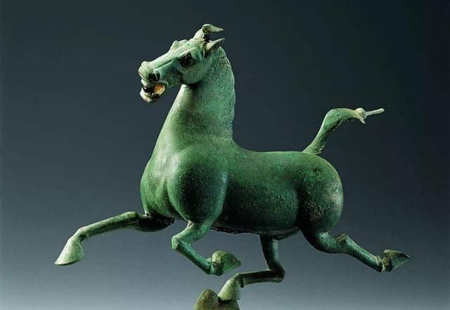  历史|快上车！比亚迪载你穿越历史，一睹《国家宝藏》的风采！