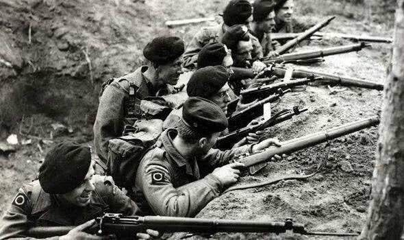 马里|英军精锐鏖战朝鲜雪马里,皇家陆军双徽营惨遭全歼