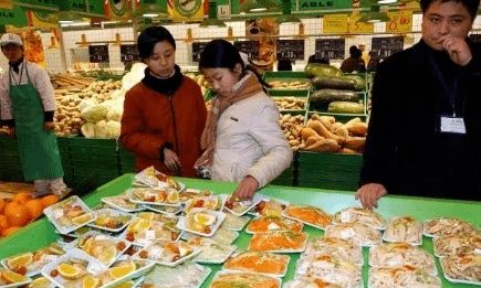 超市里这4种食物，再便宜也不要买，超市员工：自己都很少吃