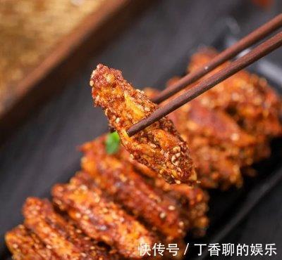 鸡翅|秘制鸡翅做法，香香辣辣上桌，1秒就能被抢光