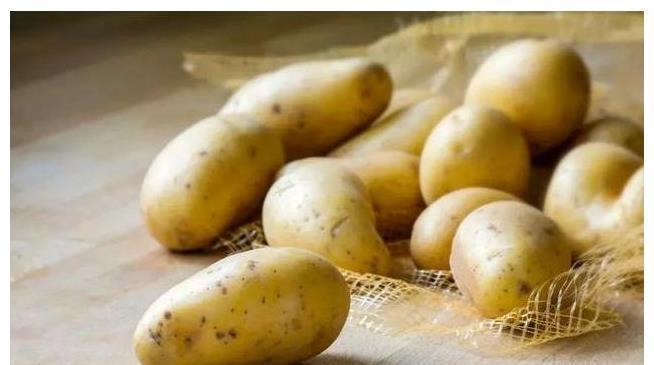 无根豆芽|医生不建议吃的3种蔬菜,不是激素就是毒素,可能很多人还在吃