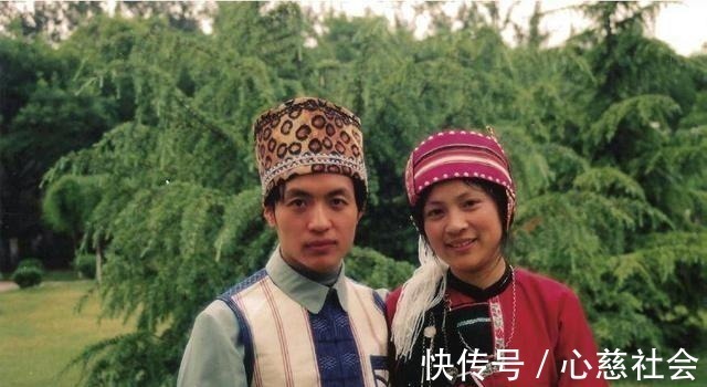 谢烨#诗人顾城的旧居杂草丛生,门前停放的汽车成废铁,儿子不知所踪