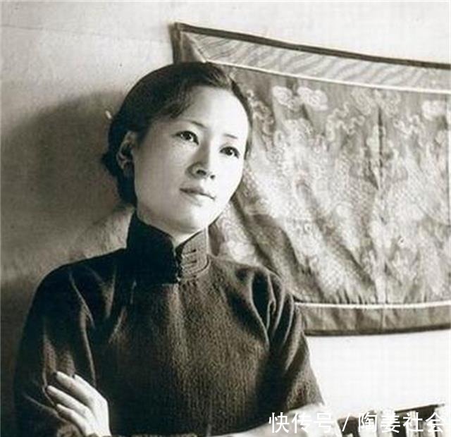 梁思成!梁思成再婚,金岳霖在林徽因墓前喝了一夜的酒,他说:我怕她伤心