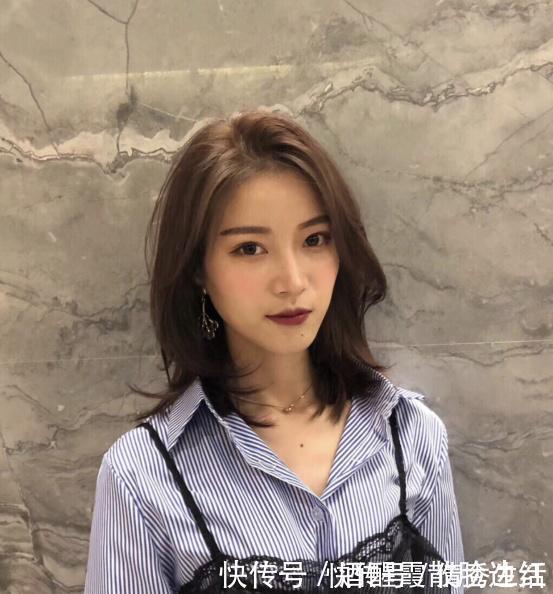 蓬松感 发型 “尴尬期”这么过,蓬松感是关键,4款发型让你安全度过