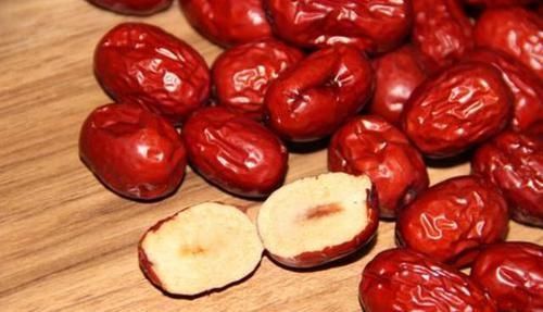 枸杞|早上空腹吃一把红枣,坚持半月,或许4个好处不请自来