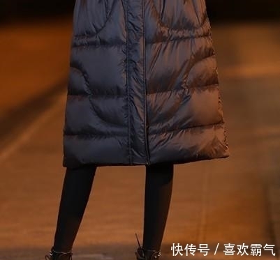 建议大家:羽绒服就买下面这颜色的,保暖还显年轻,几年不过时