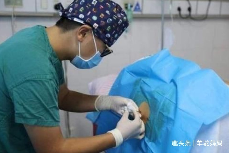 产房|“最刚产妇”火了,刚下产床便冲出产房暴打丈夫,得知原因太心疼