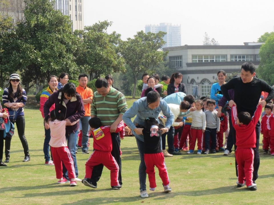 在幼儿教育中的实施“教、学、做”合一