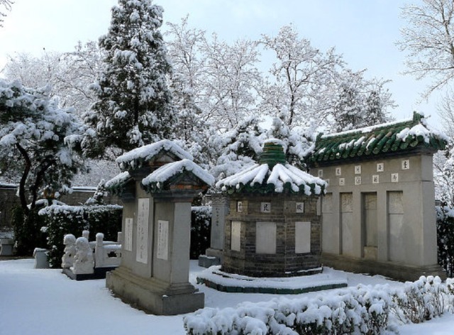 八卦掌#有一位清朝武术家,后人竟给他立了三块碑,可人们都说:名至实归