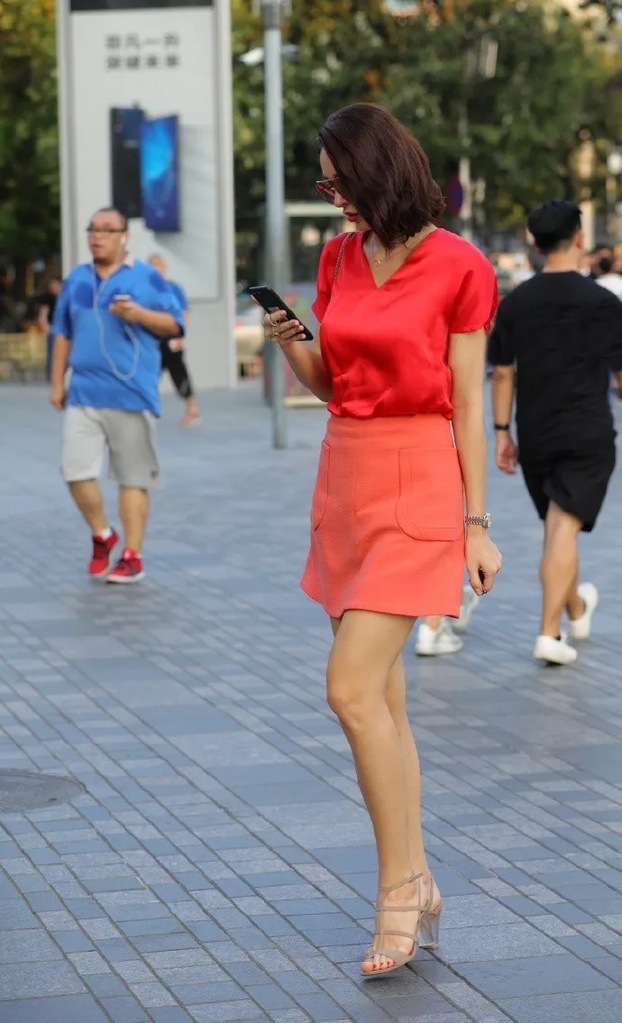 实力|女神搭配高跟鞋,实力演绎最美姿态
