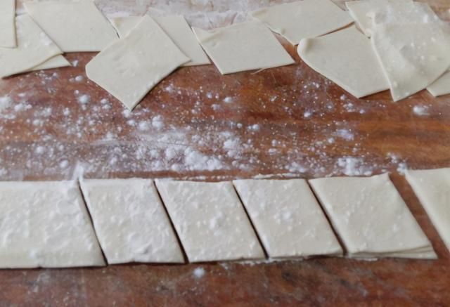 早餐,我家隔三差五吃汤面,有菜有汤开胃助消化,比粥更营养