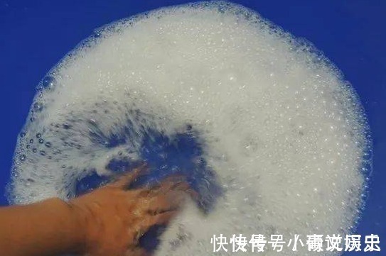 “洗衣粉”和“洗衣液”有何区别看完就明白，以后洗衣别再乱用