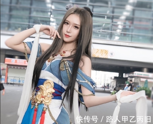 cos|漂亮小姐姐看傻了,上海CJ“最抢眼”的Coser,肉装亚索见过没