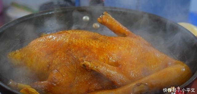 教你做|鸭肉别只会做啤酒鸭了,教你做皮脆肉嫩的豉油鸭,看看你喜欢吃不