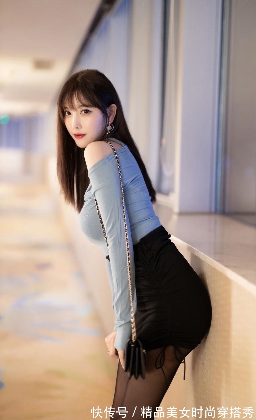 迷人|紧身的衣服性感迷人,展现完美的身姿,让你轻松做时尚达人
