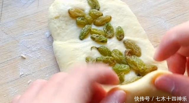 我家面粉从不蒸馒头,加3个鸡蛋,秘制一做,出锅老婆直夸好吃