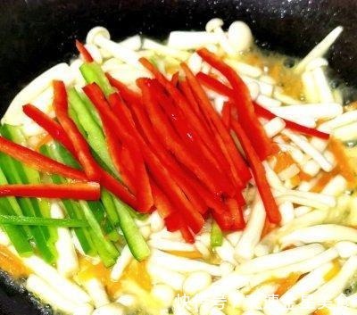 鲜香|鲜香下饭的鸡丝白玉菇,你喜欢吗!