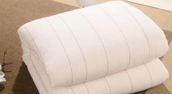 被子放久了太难闻，再也不用只靠晒太阳，只用一招轻松去味