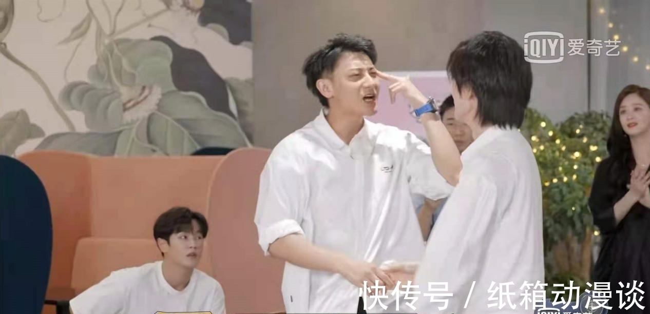 化妆|上节目不化妆？黄子韬的真实真就写在血液里了，难怪他是顶级流量