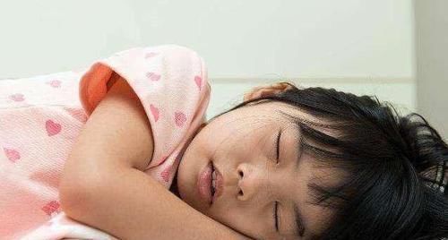 红红|中午不睡也没事”,孩子不睡午觉有这些后果,许多家长没意识到