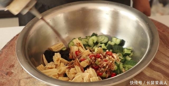 木耳|饭店的凉拌腐竹为啥好吃?原来多加了这两样配菜,清脆爽口又营养