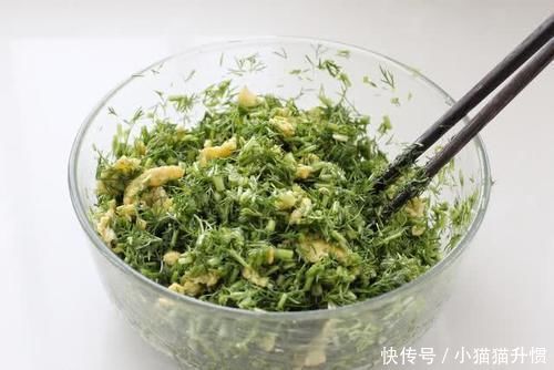 揉面|烙馅饼时该怎么揉面?第一步就错了,怪不得饼皮又厚又硬特别难吃