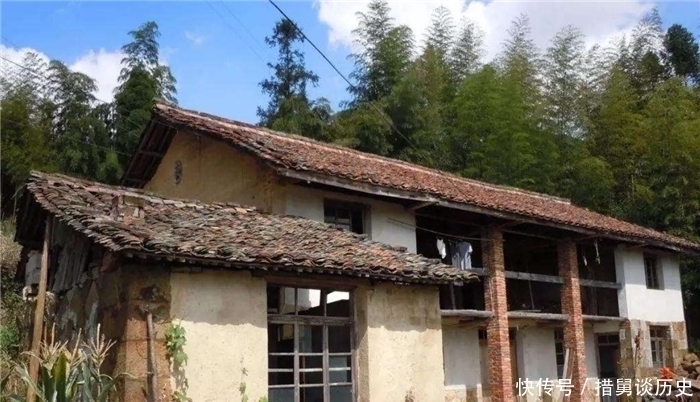 使用权|在农村，“一户多宅”多出的宅基地该怎么解决？答案你可能想不到