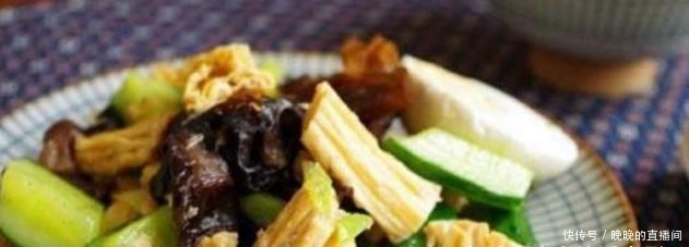 美食推荐:双椒鸡脯肉,荷兰豆炒五花肉,腐竹炒黄瓜,豉汁蒸排骨