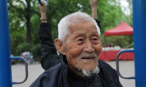 肝脏|98岁老人养肝经验：2种“发物”少碰，坚持两种好习惯，了解一下