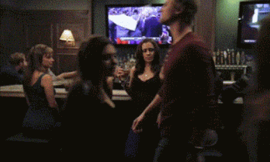 |搞笑GIF:当时我也很绝望 是她非得带我出去玩