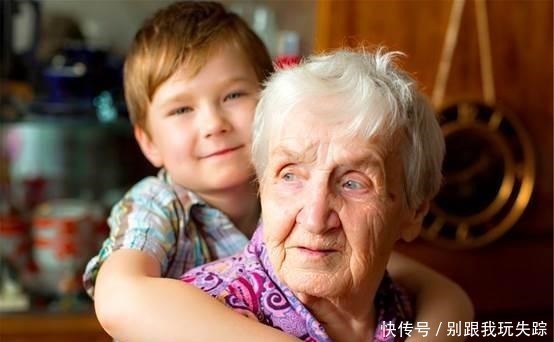 二胎|辈分乱的家庭,出门都是尴尬:外甥女去幼儿园接舅舅反被当成妈