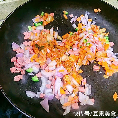 泡菜炒饭|让人闻香止步的芝士泡菜炒饭
