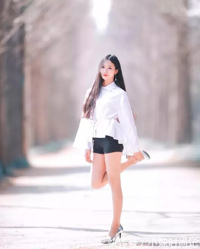 蕾丝 高跟鞋搭配,让女生看上去迷人又魅力