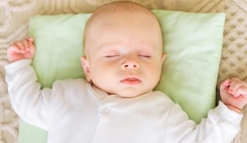 发育|“睡头型”和“不睡头型”的宝宝,长大后有何区别?对比很明显