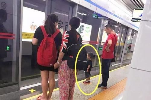 初中生|初中生刮花私家车，留下一张字条引网友热议：最高级的“炫富”