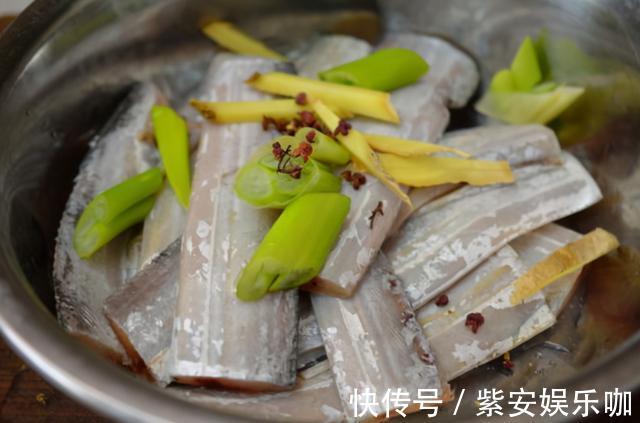 油炸|炸带鱼,直接用油炸就错了!多做1步,外酥里嫩,放凉不软,真香