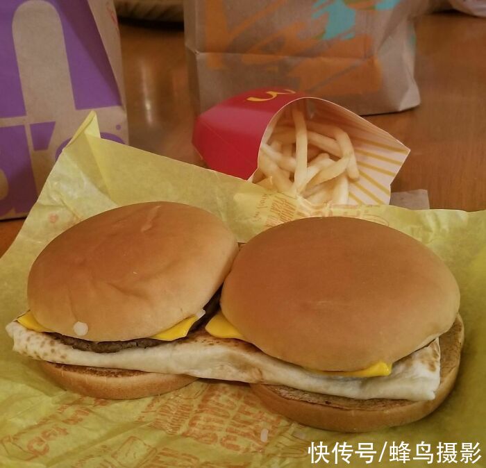黑暗料理|35个活久未见的西餐，黄瓜中间塞着香肠，美国鸡蛋灌饼跟谁学的