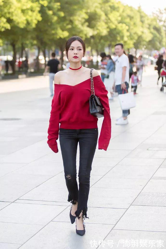 下半身 小姐姐脚上再搭配上一双红色的高跟鞋,看上去青春又靓丽