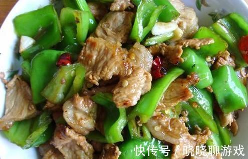 禁忌|营养师:吃青椒时不能碰此物,吃了就是没病找病,为健康了解下!