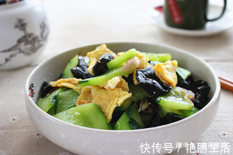 瘦身界|此款低脂菜,妹妹坚持隔天吃一顿,腰围变小了,脸色红润精神好