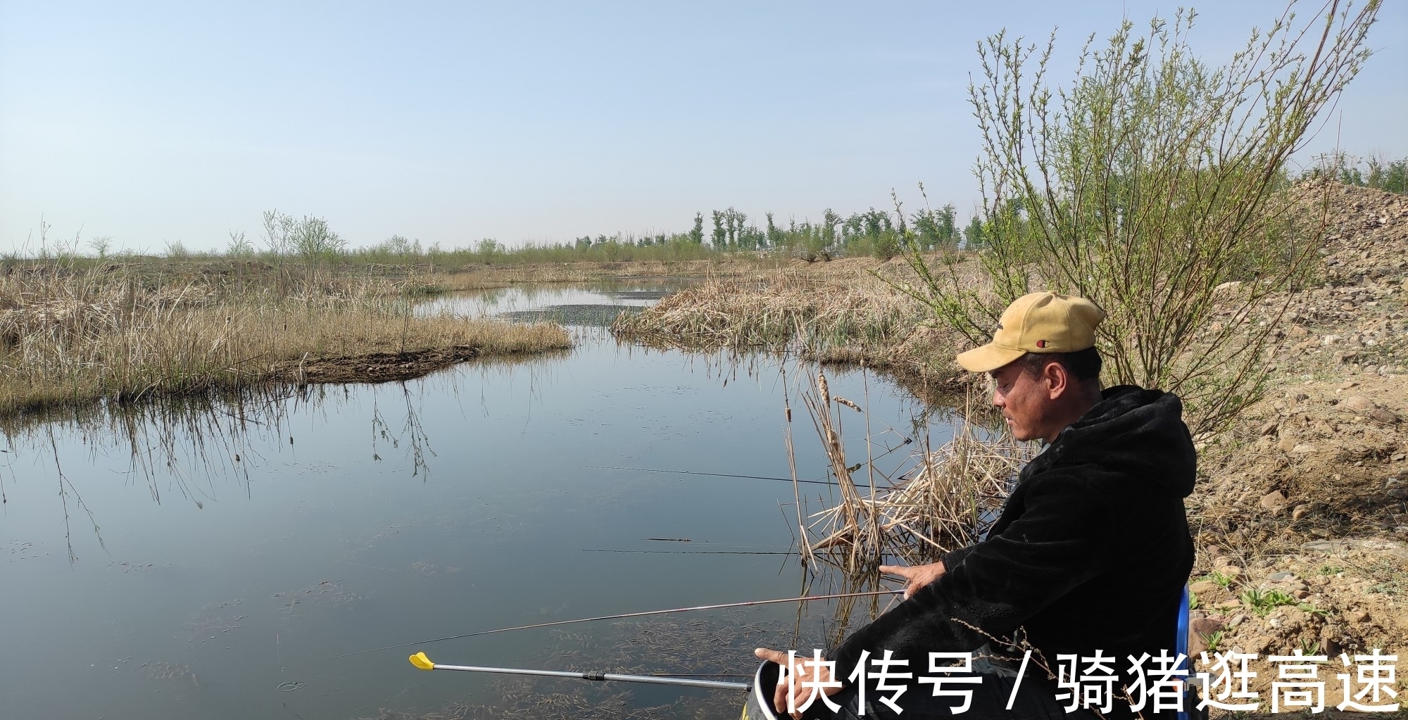 钓鲫鱼20多年,才发现秋季钓鲫鱼最实用的四招,鱼获翻倍就靠它了