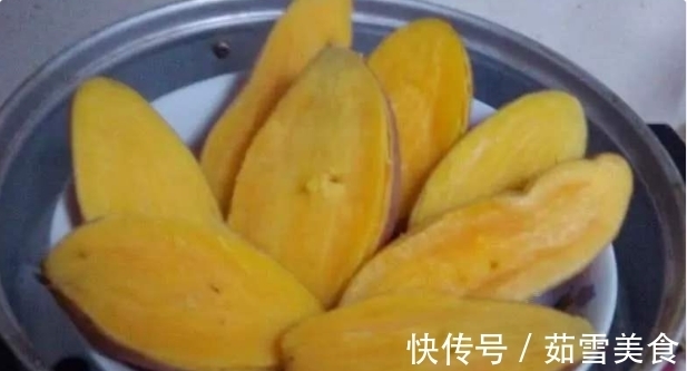 蒸红薯时，不要直接上锅蒸，多加一步，红薯香甜又细腻，更好吃