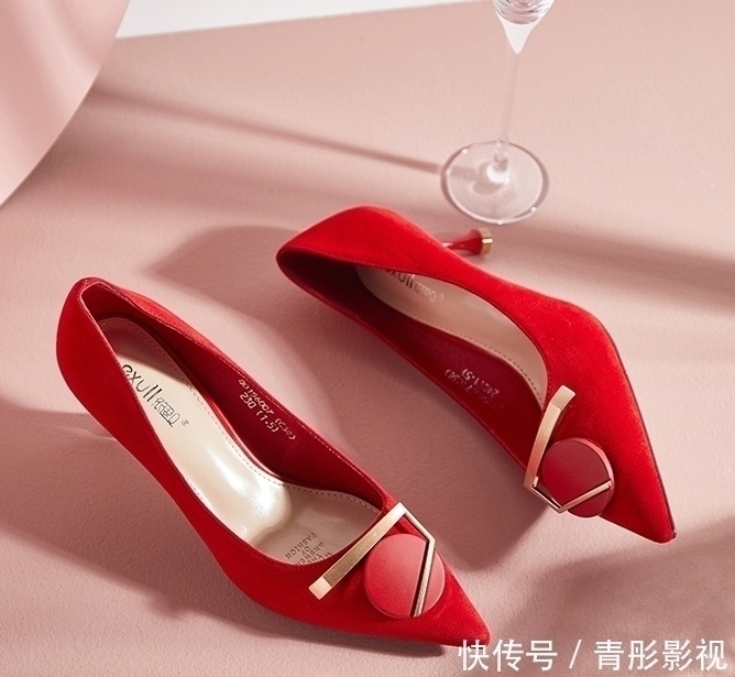 高跟鞋 沿着高速看中国|世界第一高墩、双螺旋隧道……看云端高速“逆天”而行!